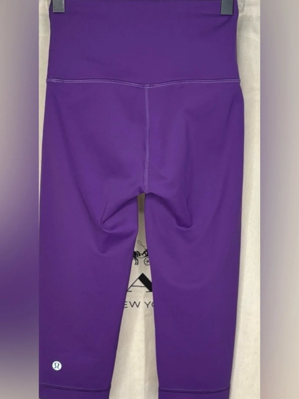 Lululemon Wunder Athletic Purple Cropped Leggings Size 2 NWOT - Picture 2 of 3